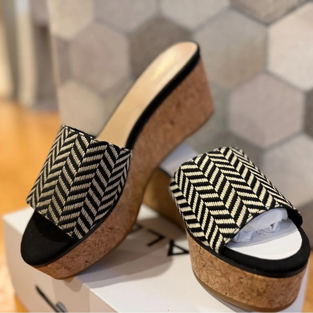 ALDO Black and Cream Chevron Wedges